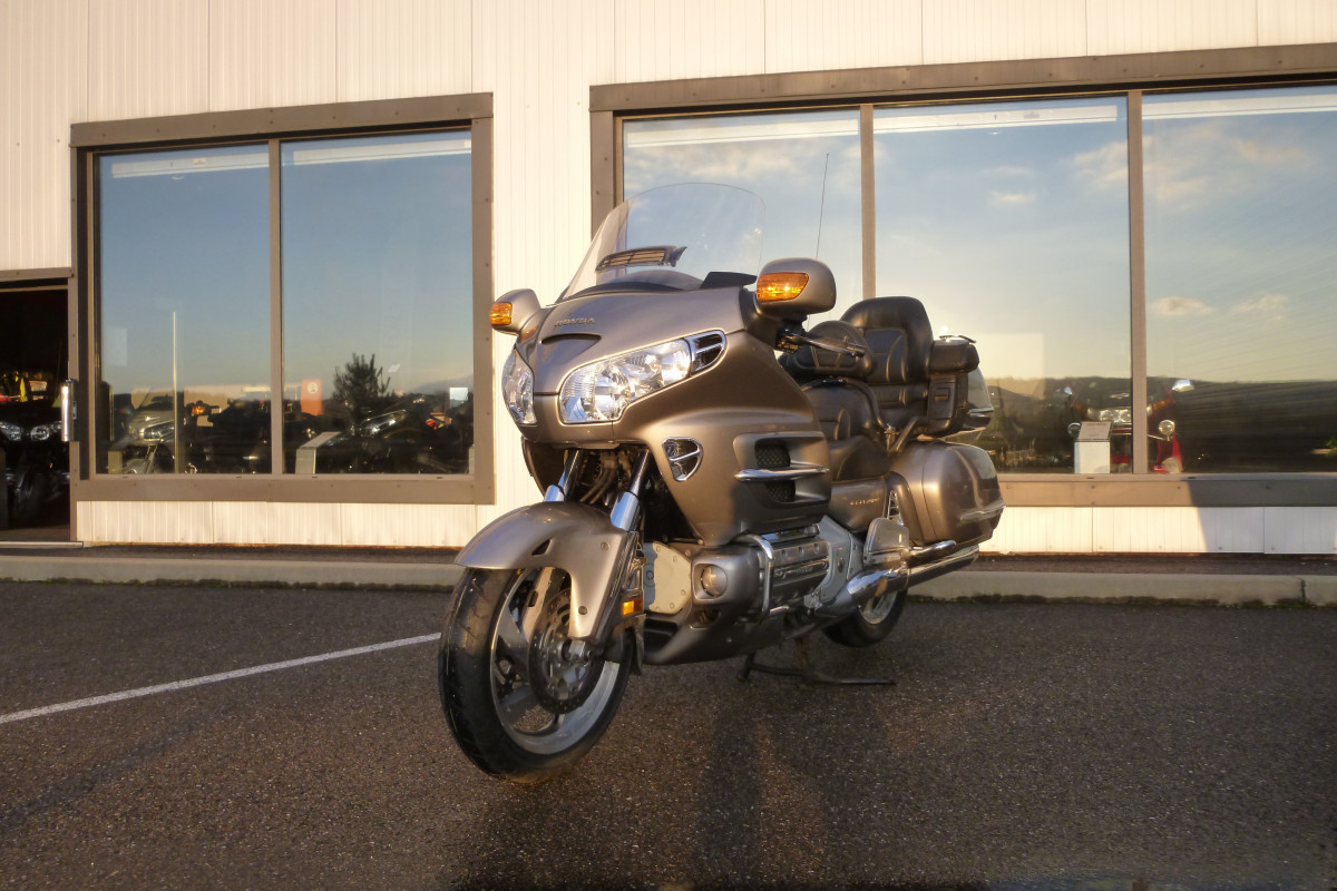 GOLDWING 1800