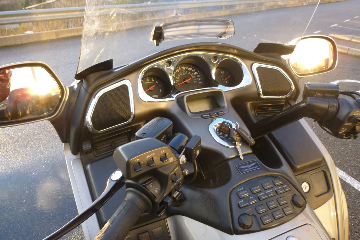 GOLDWING 1800