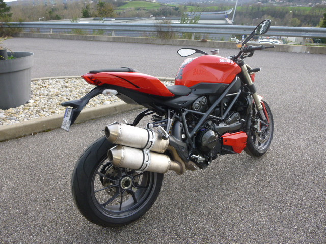 DUCATI 1098 STREETFIGHTER