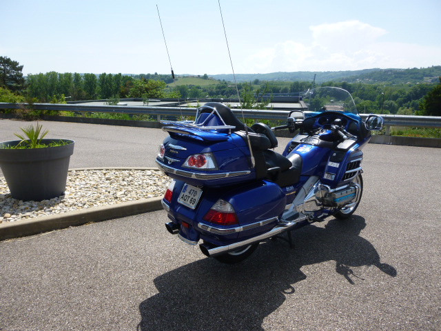 GOLDWING 1800 BLEU 01