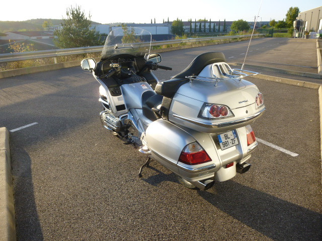 GOLDWING 1800 06 GRISE