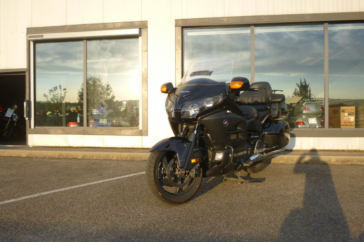 GOLDWING 1800 LUX AIRBAG GPS FULL BLACK 2014