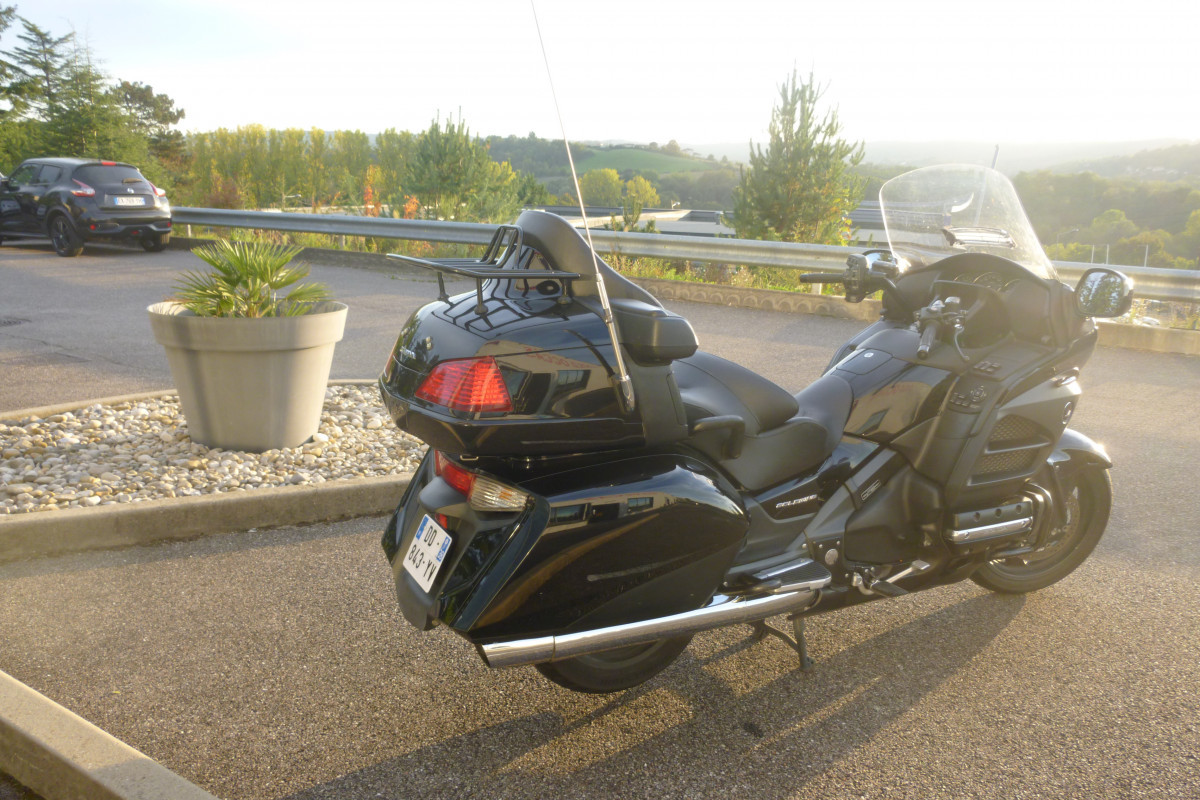 GOLDWING 1800 LUX AIRBAG GPS FULL BLACK 2014