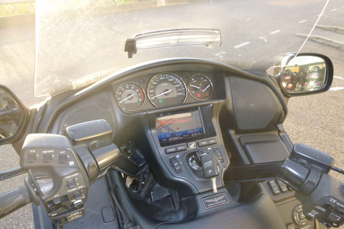 GOLDWING 1800 LUX AIRBAG GPS FULL BLACK 2014